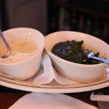 マッシュポテトとスピナッチ。おいしい。