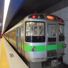 新千歳発小樽行列車