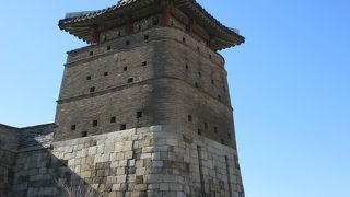 韓国の国宝に指定されている貴重な建築です。