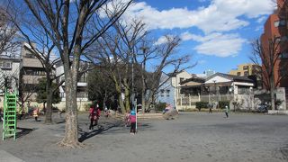 今は保育園の園庭の如く使われています