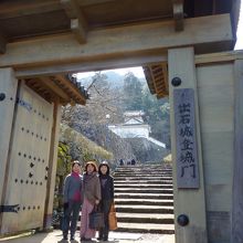 登場門からスタート