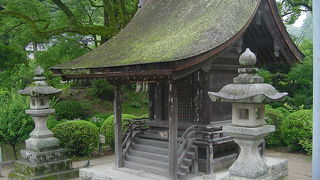 苔むした史蹟です