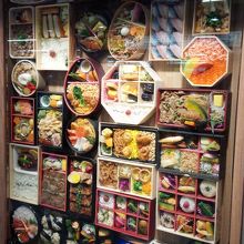 外にもショーケースにも見本の写真が有ります