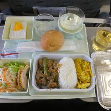 復路(BKK-HAN)：機内食と白ワイン