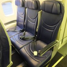 往路(MEX-HAV)：最後尾の通路側座席を選択