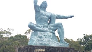 平和祈念像と平和の泉