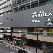 ハルカス前歩道橋から