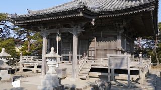 松島の風景に溶け込んだお堂