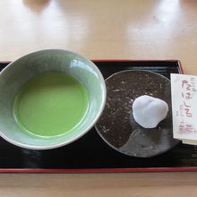 お菓子と抹茶のセット