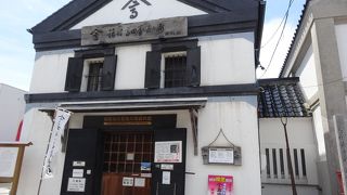 場所も観光に便利なところ