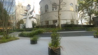 数寄屋橋で待ち合わせに