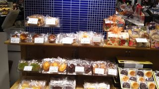 東急百貨店東急フードショー内「キャトル」は美味しいスイーツのお店です。