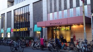 地下1階から普通に外に出られた