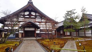 見所満載のお寺です