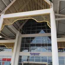 空港ターミナル入り口