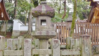 平家物語にも登場する燈籠