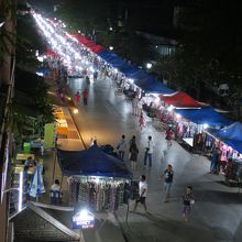 ナイトマーケット