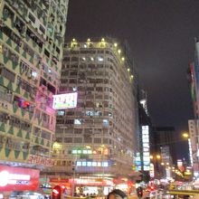 オープントップバスから後ろ側・南方向を撮影