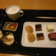 美味しいプチケーキ