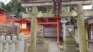 お参りする人の姿は殆ど見られない