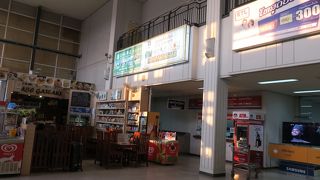 いろいろなお店がある