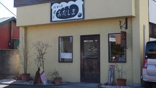 夫婦経営の感じのいいパン屋さん