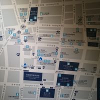 近くのお店のマップが貼ってありました