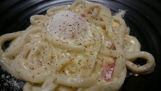 パスタ店とのコラボメニューも楽しめる