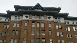 名古屋城のような屋根