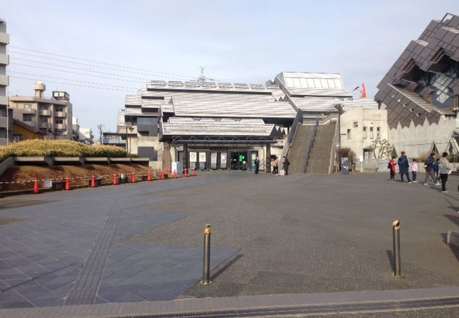 綾瀬駅から歩いて行けます