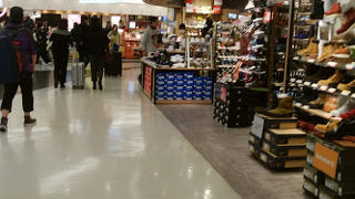 なぜここにABCマート