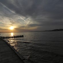 と前に見えるのがテラスの一部