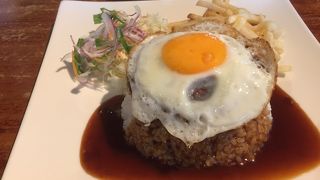 ロコモコでランチ