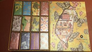 パッケージが美しいパイナップルケーキ