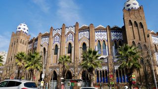 ショッピングモールじゃない方の旧闘牛場