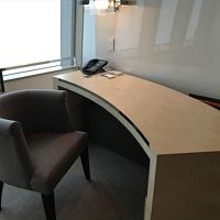 使いやすいワークスペース。コンセントも十分に