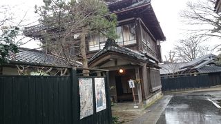 内部見学できるのは春と秋の限られた期間のみ