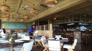 カジュアルなカフェ