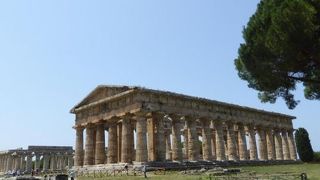 パエストゥム「古代ギリシャ遺跡」とチレント海岸への入り口であるアグロポリとセットで観光がおススメ♪