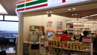 成田国際空港第2ターミナルビルのセブンイレブン