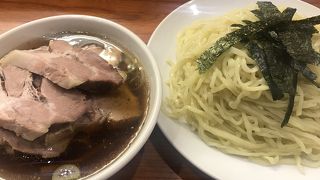 満腹になるのはわかっているけど選んでしまうチャーシューざる