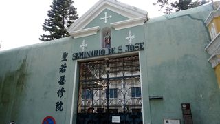 フランシスコザビエルの右腕の遺骨が安置されているそうです