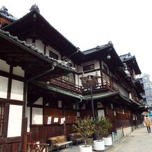 道後温泉本館外観