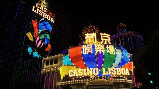 複数箇所のカジノが迷路のように繋がっています