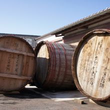 味噌樽には名前が書かれています