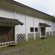 物見櫓　窓から覗いていた？