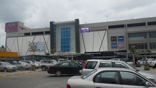 かなり広いショピングモール