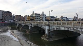 鴨川に架かる最古の橋
