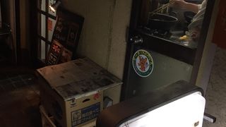 学生の胃袋を満たすリーズナブルな洋食屋さんです。