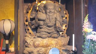 三面大黒天が祀られています